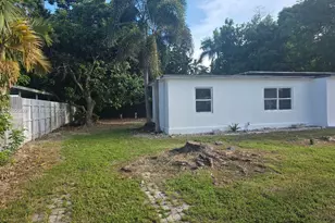 15340 Garfield Dr, Homestead, FL 33033 - Photo 4