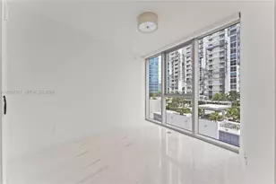 300 Biscayne Blvd Way, Miami, FL 33131 - Photo 8