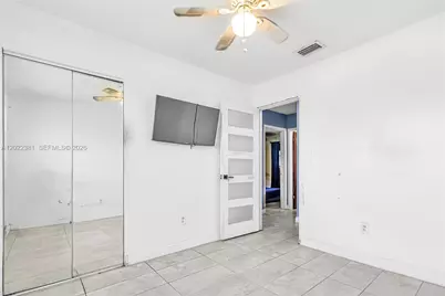 1021 NW 23rd Rd, Fort Lauderdale, FL 33311 - Photo 12