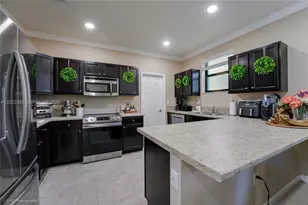 589 W 34th Terrace, Homestead, FL 33033 - Photo 6