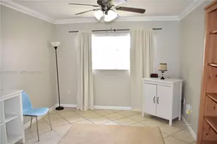8861 Sunrise Lakes Blvd, Sunrise, FL 33322 - Photo 18