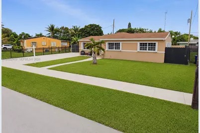 1081 NW 198th St, Miami Gardens, FL 33169 - Photo 2