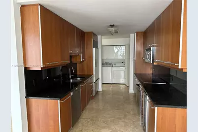 901 Brickell Key Blvd #2005, Miami, FL 33131 - Photo 12