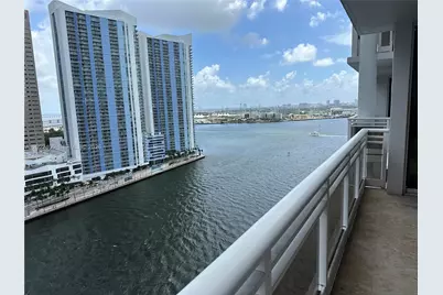 901 Brickell Key Blvd #2005, Miami, FL 33131 - Photo 4