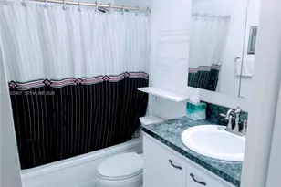 581 Blue Heron Dr, Hallandale Beach, FL 33009 - Photo 12