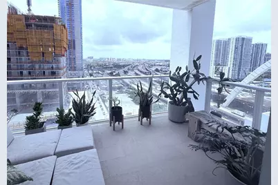 1040 Biscayne Blvd #1606, Miami, FL 33132 - Photo 2