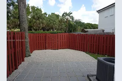 5460 NW 107th Ave #115, Doral, FL 33178 - Photo 2