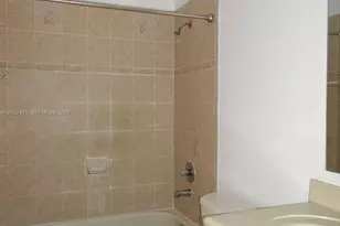 5460 NW 107th Ave, Doral, FL 33178 - Photo 28