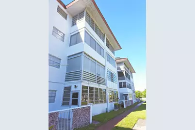 4140 NW 44th Ave #411, Lauderdale Lakes, FL 33319 - Photo 1