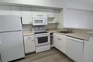 5085 NW 7th St, Miami, FL 33126 - Photo 2