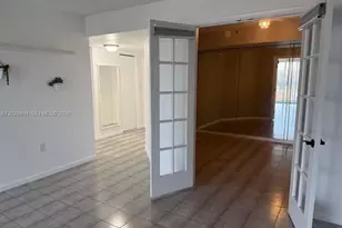 900 NE 195th St, Miami, FL 33179 - Photo 20