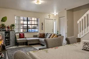 9880 Hammocks Blvd, Miami, FL 33196 - Photo 4
