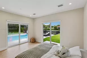 5620 SW 63rd Ct, South Miami, FL 33143 - Photo 18