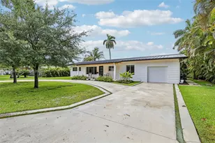 5620 SW 63rd Ct, South Miami, FL 33143 - Photo 2