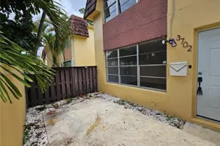 3702 SW 60th Terrace, Davie, FL 33314 - Photo 2