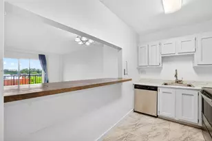 4174 Inverrary Dr, Lauderhill, FL 33319 - Photo 10