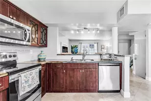 349 Virginia St, Hollywood, FL 33019 - Photo 6