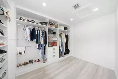 455 NE 210th Ter, Miami, FL 33179 - Photo 14
