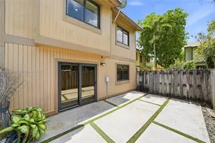 455 NE 210th Terrace, Miami, FL 33179 - Photo 10