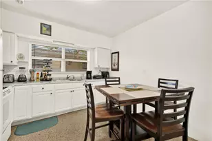 1236 NE 109th St, Miami, FL 33161 - Photo 4