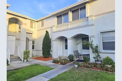 870 NE 212th Ter #2, Miami, FL 33179 - Photo 1