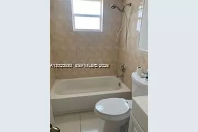 1090 NE 129th St #202, North Miami, FL 33161 - Photo 8