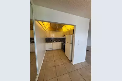531 Fanshaw M #531, Boca Raton, FL 33434 - Photo 4