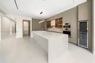 900 NE 75th St, Miami, FL 33138 - Photo 14