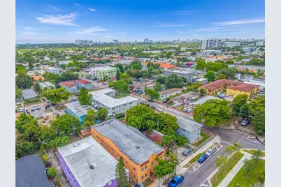 1568 SW 5th St, Miami, FL 33135 - Photo 10