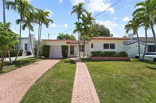 8927 Carlyle Ave, Surfside, FL 33154 - Photo 16