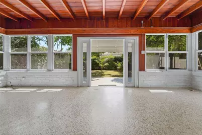 8927 Carlyle Ave, Surfside, FL 33154 - Photo 12