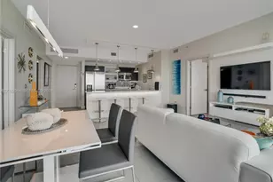 90 SW 3rd St, Miami, FL 33130 - Photo 10