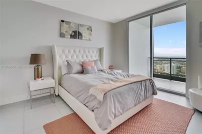 90 SW 3rd St #4308, Miami, FL 33130 - Photo 14