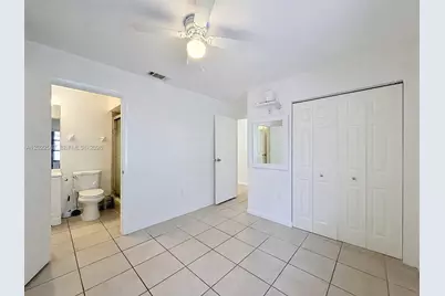 1571 NW 96th Way #1571, Pembroke Pines, FL 33024 - Photo 14