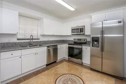 200 SW 64th Way, Pembroke Pines, FL 33023 - Photo 14