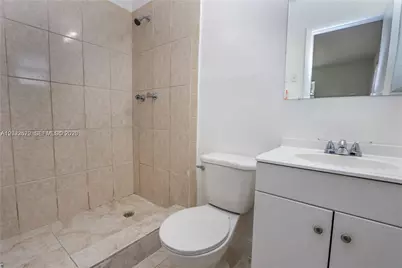 200 SW 64th Way, Pembroke Pines, FL 33023 - Photo 10