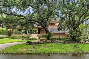 7244 E Lago Dr, Coral Gables, FL 33143 - Photo 2