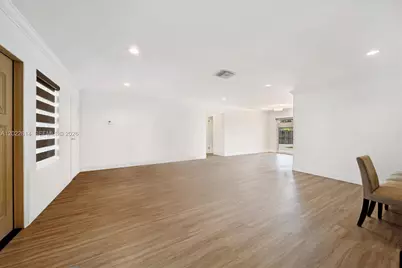9650 NW 24th St, Sunrise, FL 33322 - Photo 4