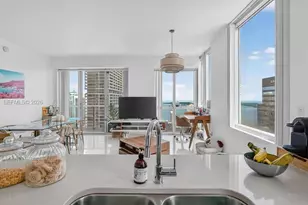 500 Brickell Ave, Miami, FL 33131 - Photo 14