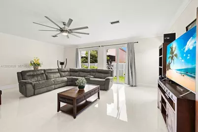 668 NW 155th Ter, Pembroke Pines, FL 33028 - Photo 20