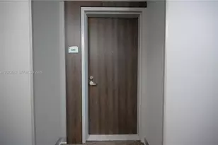 92 SW 3rd St, Miami, FL 33130 - Photo 24
