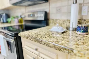 8952 NW 38th Dr, Coral Springs, FL 33065 - Photo 10