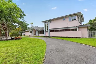 11651 SW 64th Ave, Pinecrest, FL 33156 - Photo 2