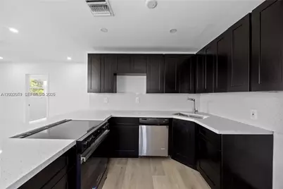 2608 NW 3rd St, Pompano Beach, FL 33069 - Photo 2
