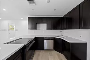 2608 NW 3rd St, Pompano Beach, FL 33069 - Photo 2