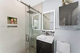 1925 Washington Ave, Miami Beach, FL 33139 - Photo 20