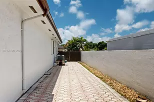 357 W 44th St, Hialeah, FL 33012 - Photo 82