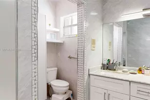 357 W 44th St, Hialeah, FL 33012 - Photo 38