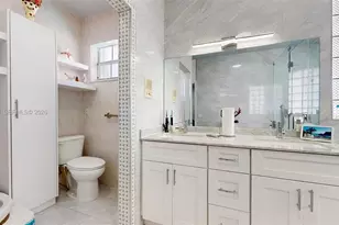 357 W 44th St, Hialeah, FL 33012 - Photo 30