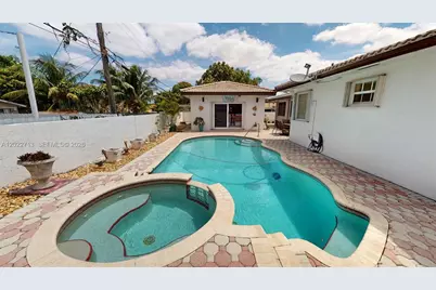 357 W 44th St, Hialeah, FL 33012 - Photo 62